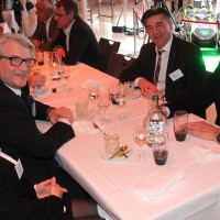 Da sinistra: Madeleine e René Degen (Consiglio centrale dell UPSA) con Markus Aegerter (UPSA) e Daniel Riedo